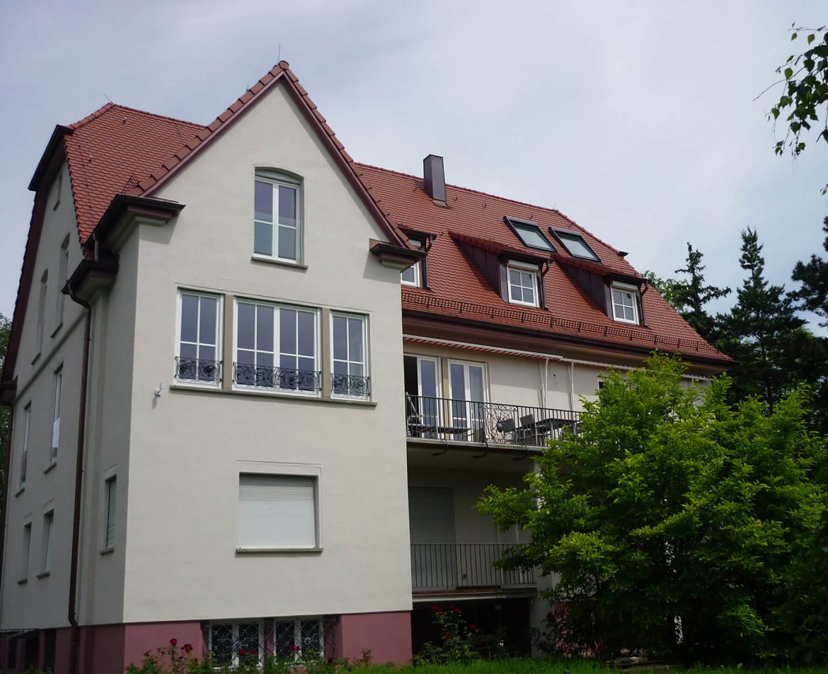 Sanierte Altbau-Fassade